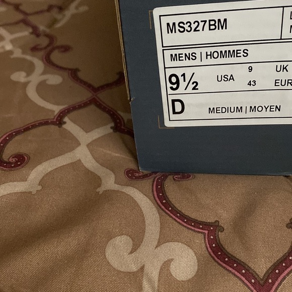 New Balance - Picture 6 of 6